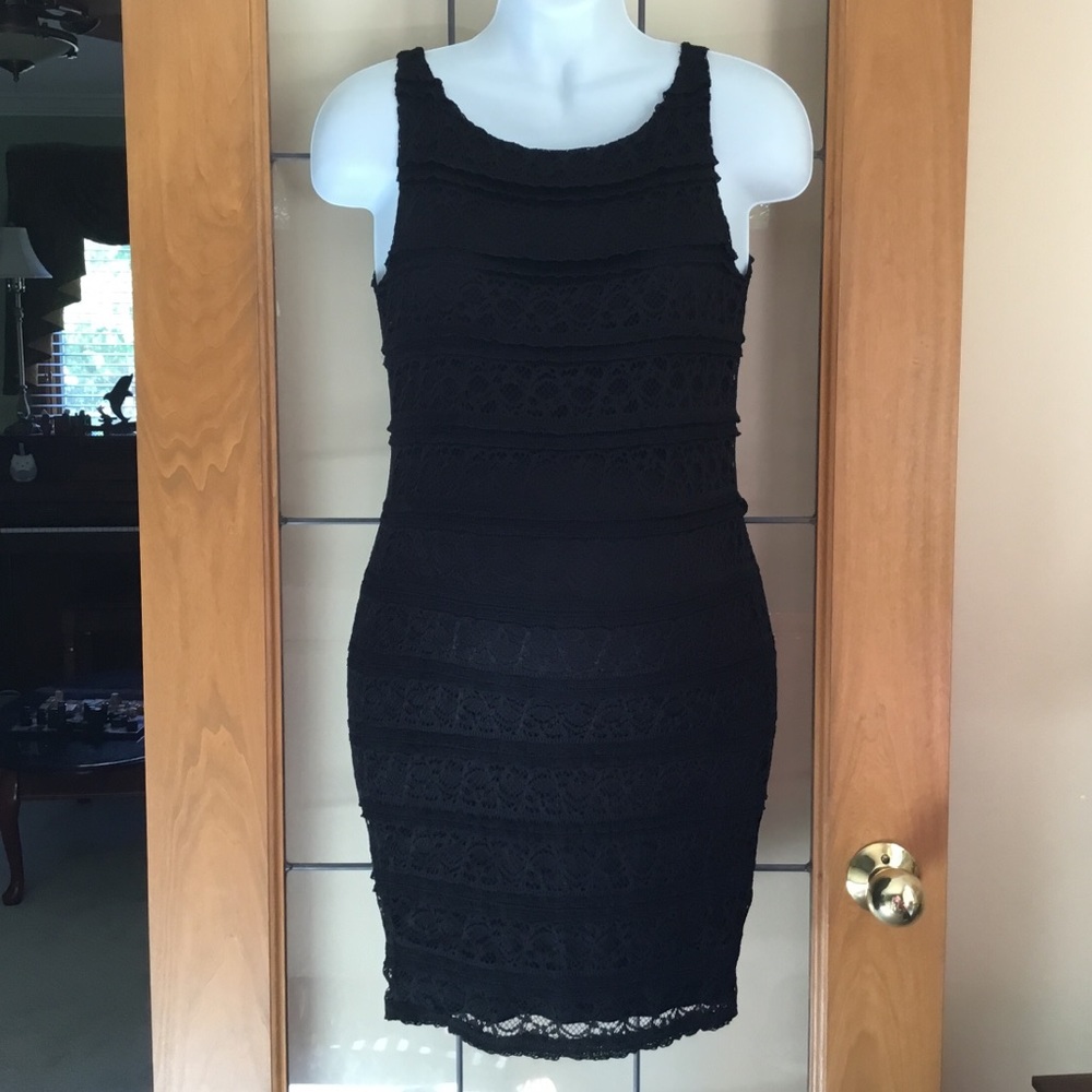 Lace maternity dress